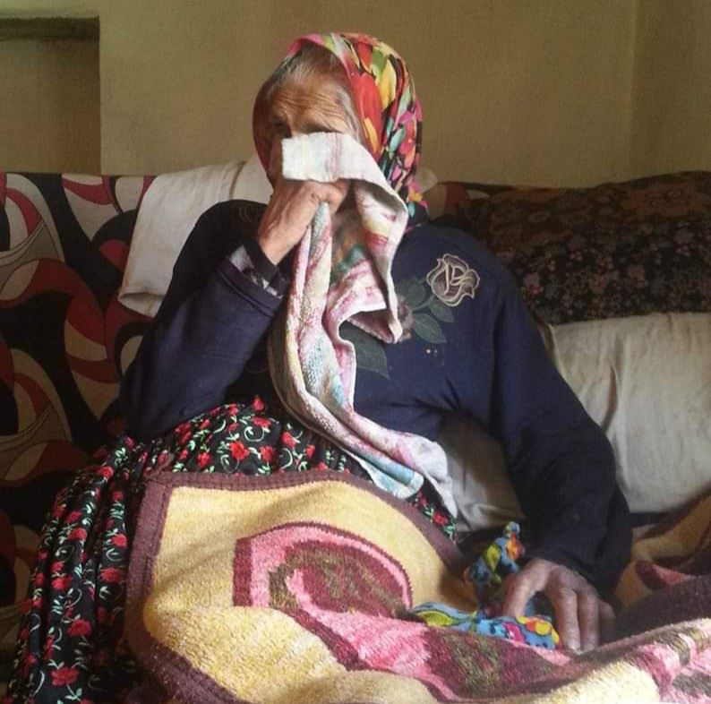 Şuhutta 93 yaşındaki yaşlı kadın evinde çıkan yangında hayatını kaybetti