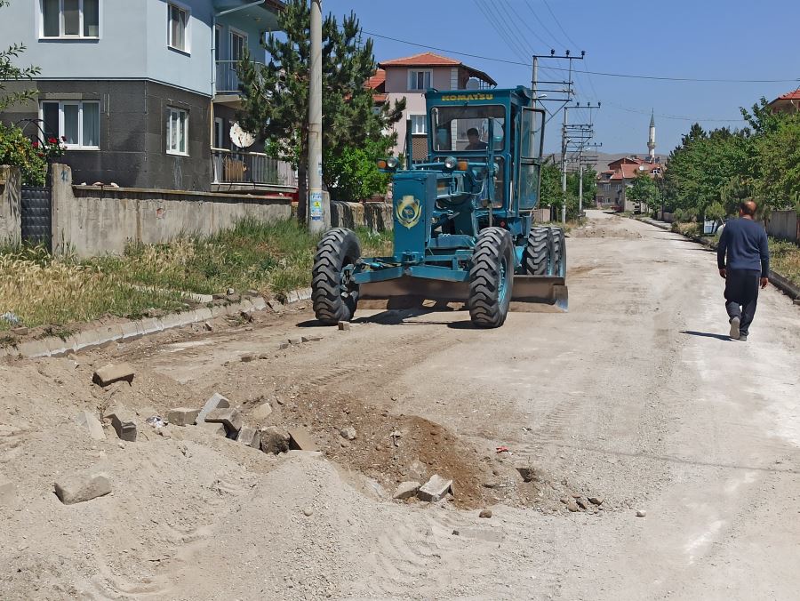 Şuhut Belediyesi Parke Taşı Yenileme Çalışmalarına Tam Gaz Devam Ediyor 