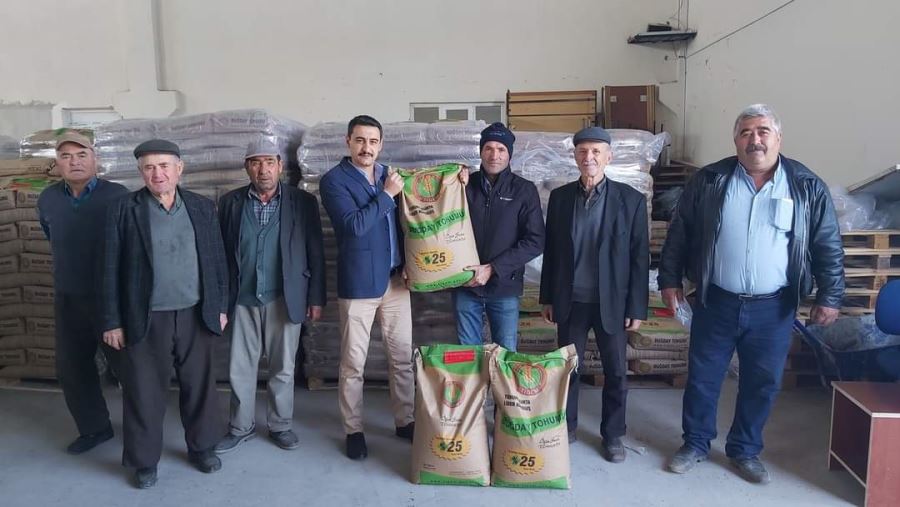 Şuhutta 176 Çiftçiye Yüzde 50 Hibe Destekli Ekmeklik Buğday Tohumu Dağıtıldı