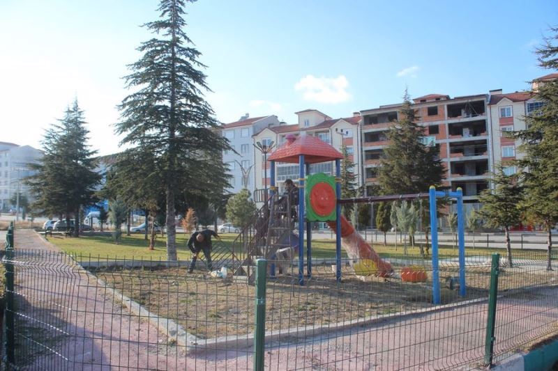 Emirdağ ilçesi Sanayi Sitesi Parkına Yeni Oyun Grubu