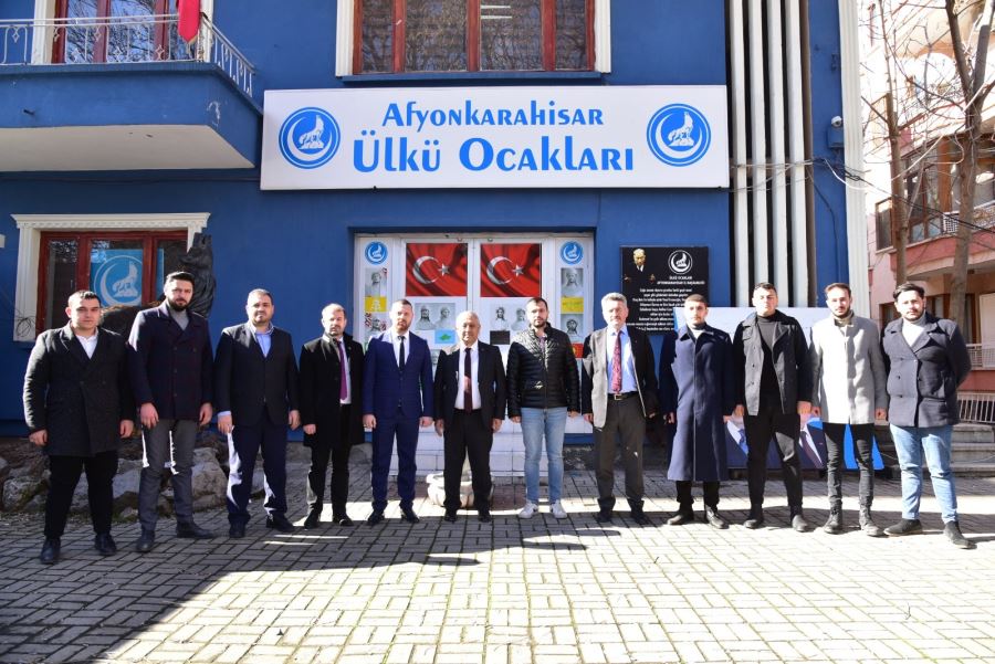 Başkan Zeybek’ten, Ülkü Ocakları’na ‘Hayırlı olsun’ ziyareti