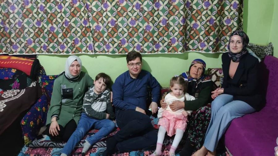 Şuhut Kaymakamı Düzgün şehit ailesi ile birlikte iftar yaptı