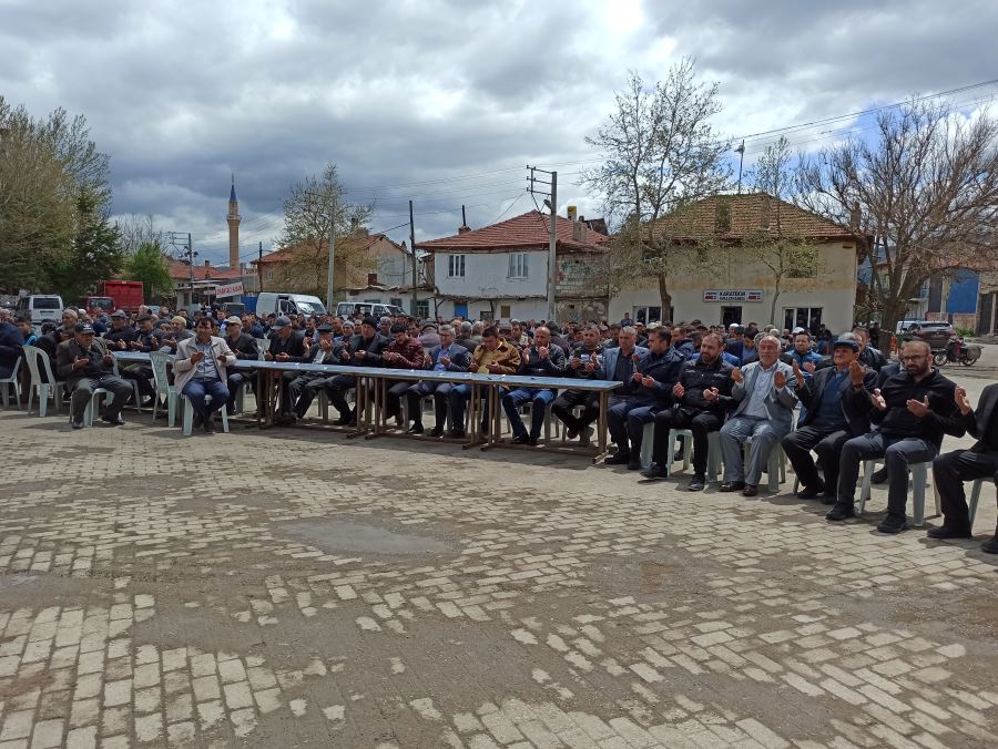 Atlıhisarda köylüler yağmur duasına çıktı 