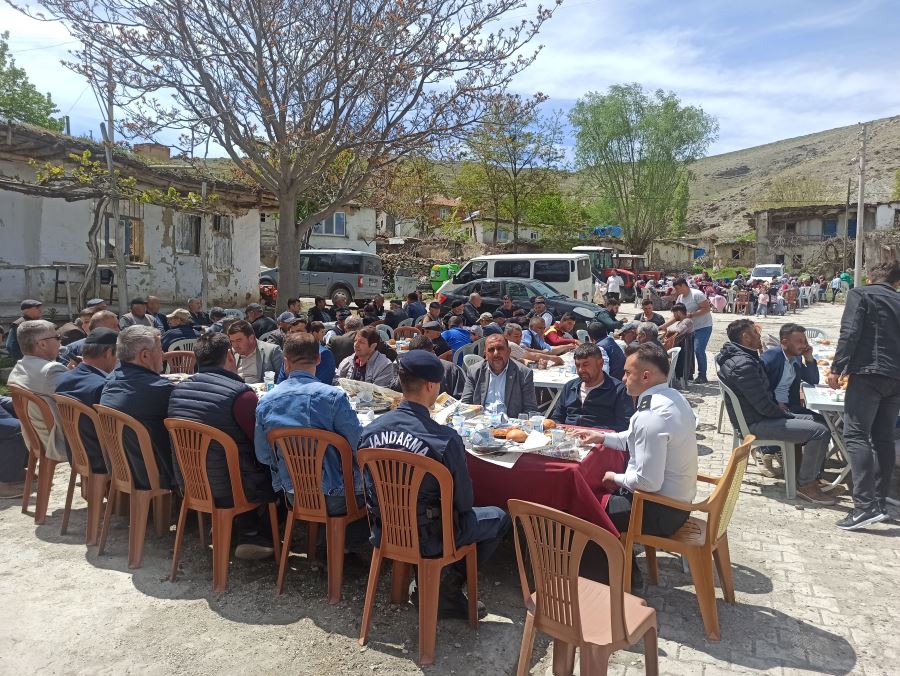 Paşacık Köyünde Yağmur Duasına Çıkıldı