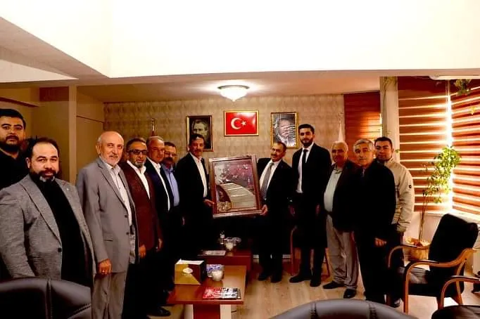 Eroğlu Fahri Hemşehrisi Olduğu AK Parti Aksaray İl Başkanlığı