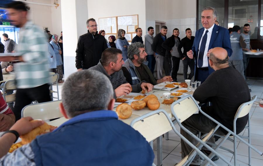 Mustafa Enis Arabacı “Yeni Bir Hayat Mümkün”