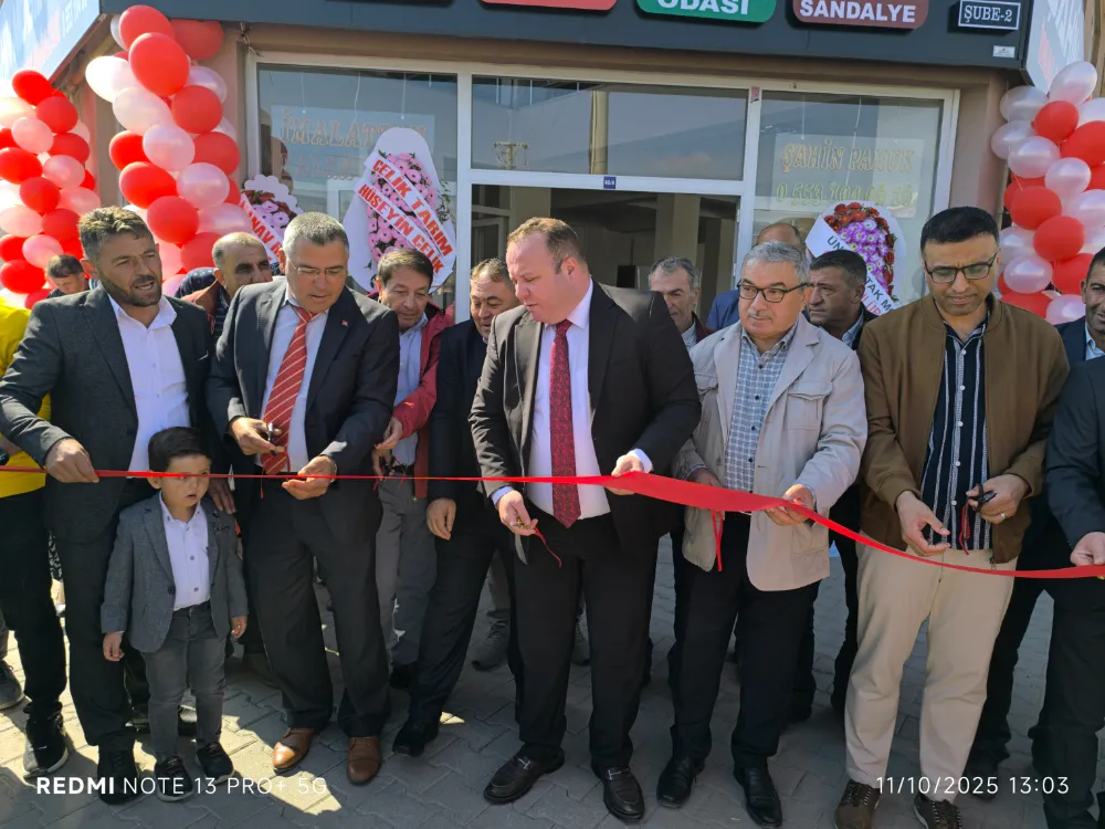 Şuhut’ta Şahin Mobilya 2. Şubesi Dualarla Açıldı