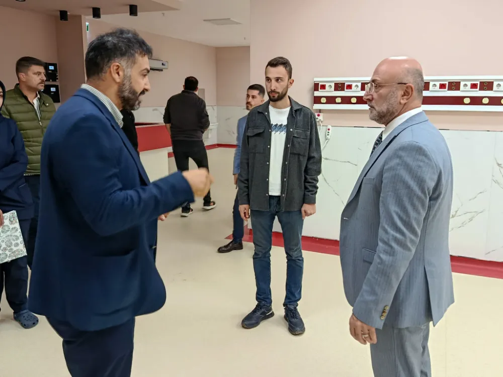BAŞKAN ŞAHİN, ERİŞKİN ACİL SERVİSİNDE YAPILAN ÇALIŞMALARI İNCELEDİ