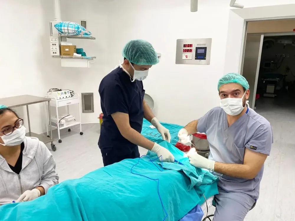 Şuhut Devlet Hastanesi’nde Başarılı Tırnak Çekimi Operasyonu