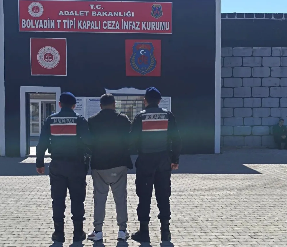 Afyonkarahisar’da 26 Yıl Kesinleşmiş Hapis Cezası Bulunan Şahıs Jandarmanın Titiz Çalışmasıyla Yakalandı