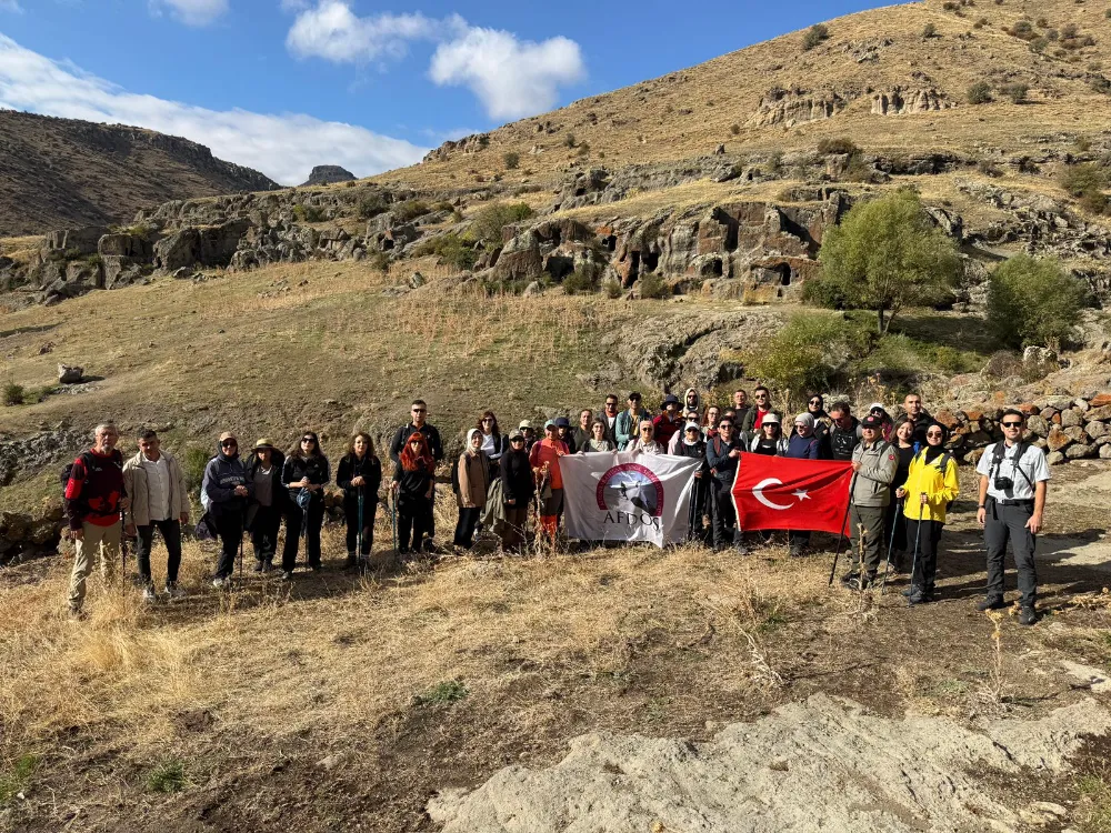 AFDOS Üyeleri Şuhut’un Tarihi ve Doğal Güzelliklerini Keşfetti