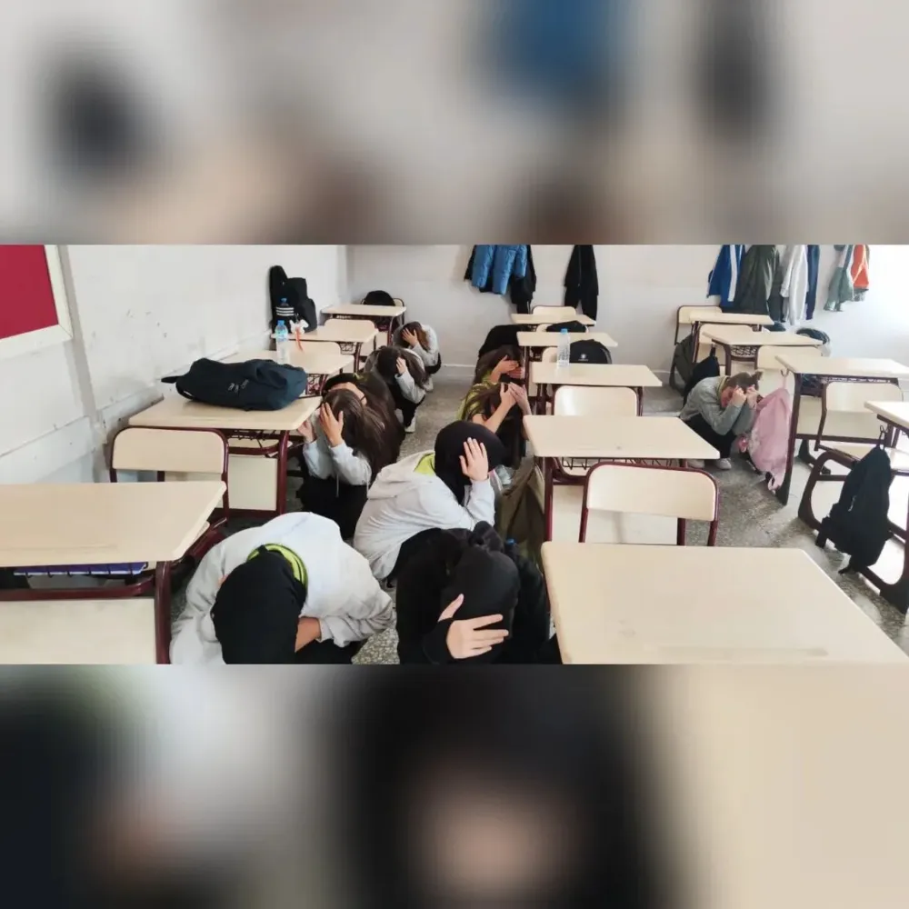 Şuhut Zafer Anadolu Lisesi’nde Deprem Tatbikatı 