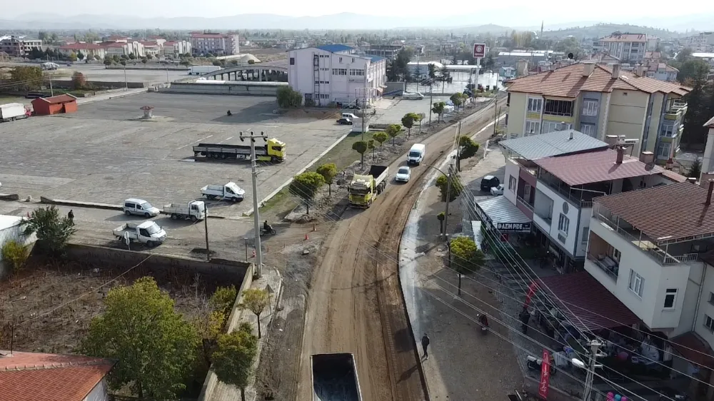 Şuhut’ta Yol ve Altyapı Çalışmaları Tam Gaz Devam Ediyor