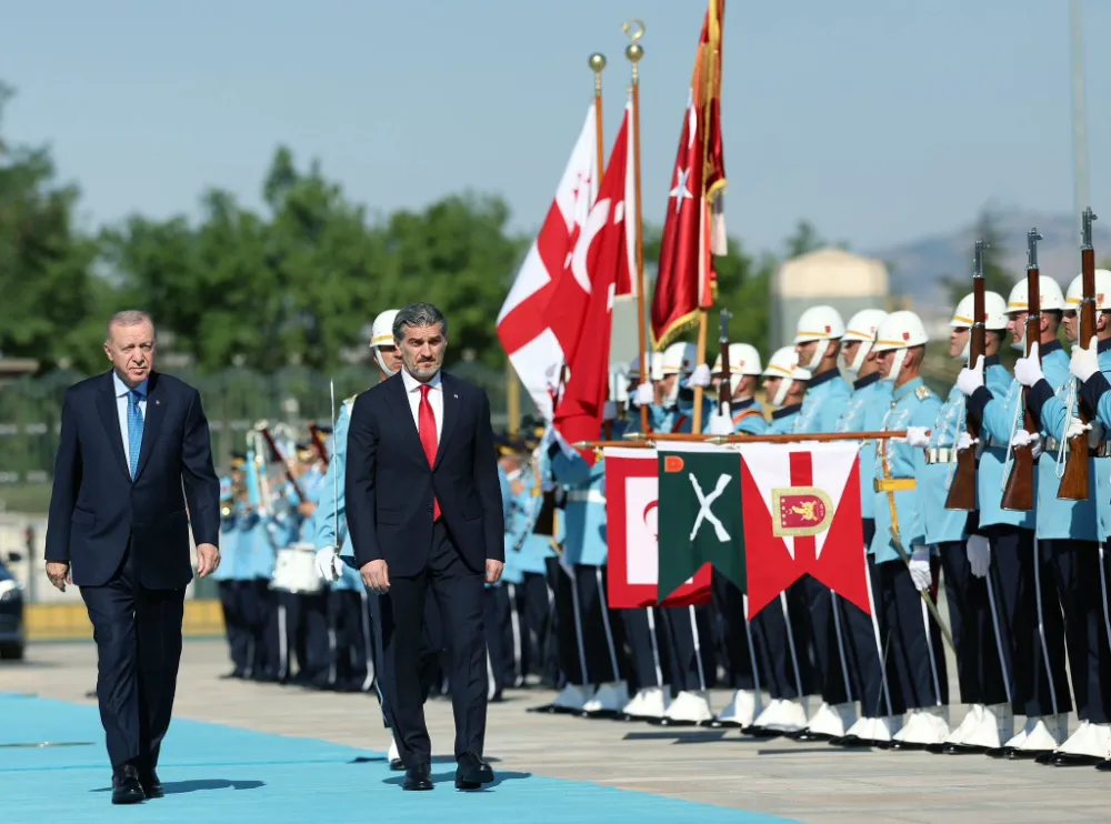 Cumhurbaşkanı Erdoğan, Gürcistan Cumhurbaşkanı Kavelashvili’yi Resmî Törenle Karşıladı