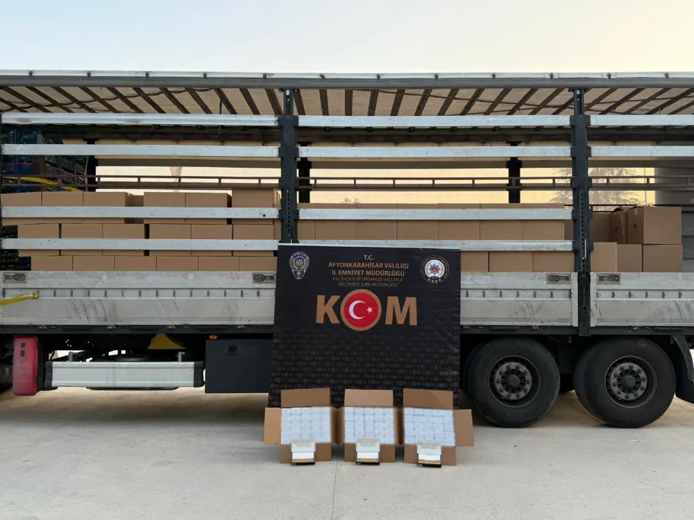 Dinar’da 4 Milyon 300 Bin Kaçak Makaron Ele Geçirildi