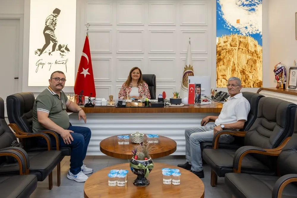 CHP Şuhut Eski İlçe Başkanlarından Başkan Burcu Köksal’a Ziyaret