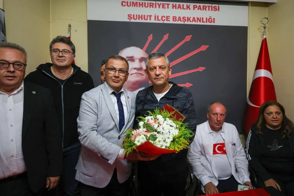 CHP Genel Başkanı Özel’den Şuhut’a Övgü