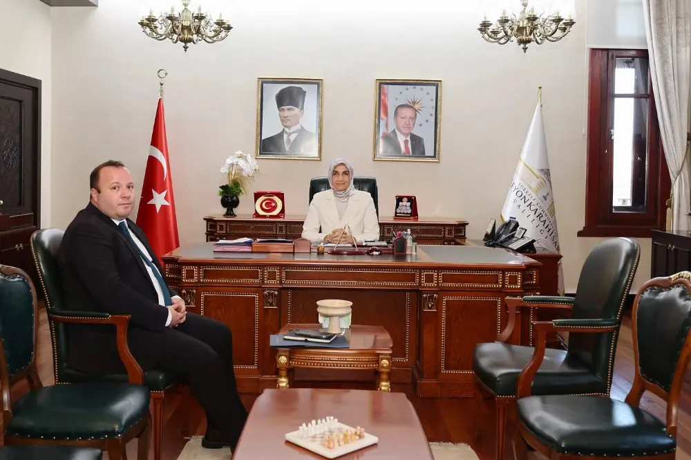 Şuhut Kaymakamı İzzet Cem Eser