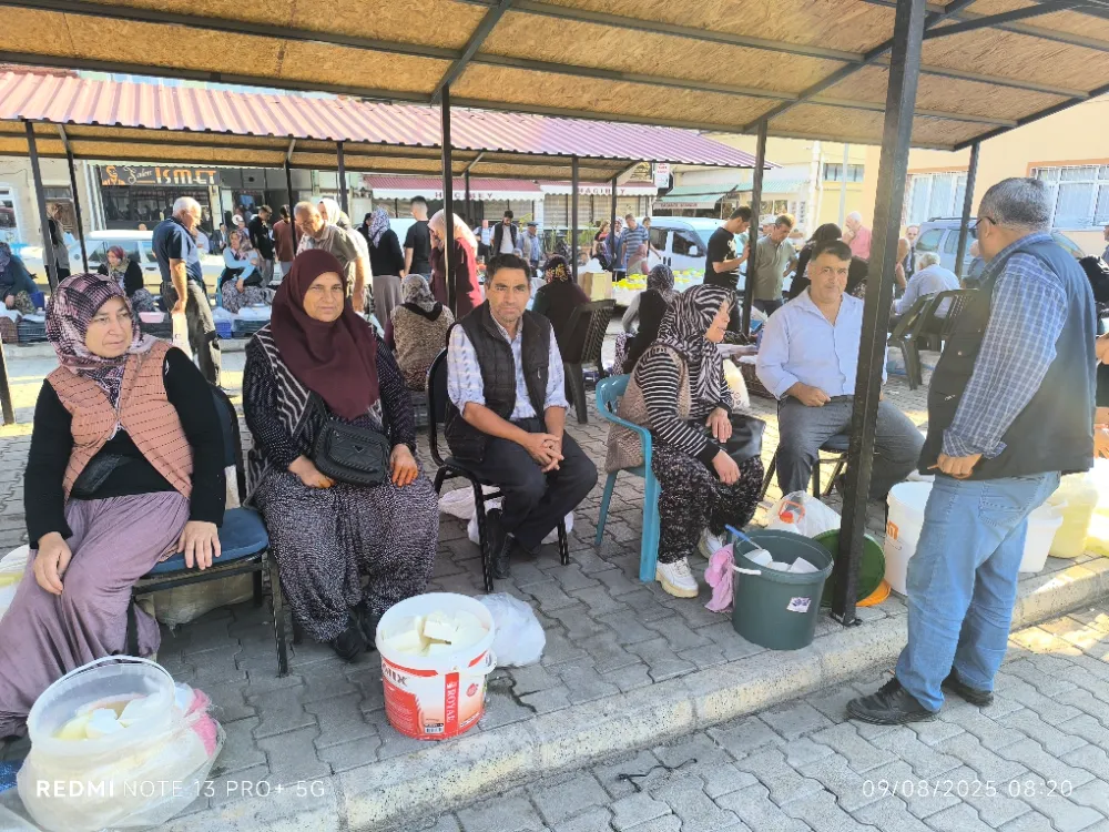 Şuhut’ta ’Yöresel Ürünler Pazarı’na yoğun ilgi