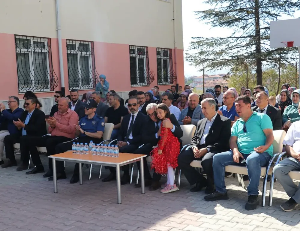 Şuhut’ta İlköğretim Haftası Coşkusu