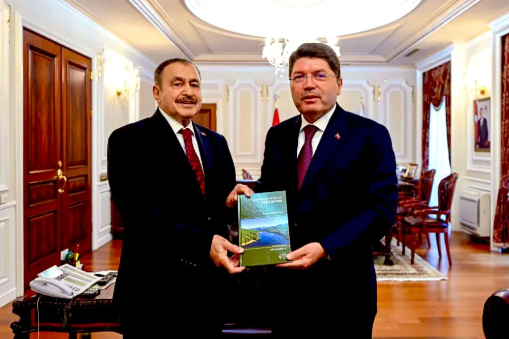 Prof. Dr. Veysel Eroğlu’ndan Üst Düzey Ziyaretler: “Yeşil Miras”ı Takdim Etti