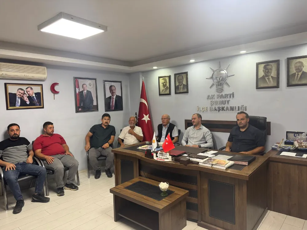 AK Parti Şuhut İlçe Başkanlığı’nda Haftalık Yönetim Kurulu Toplantısı Gerçekleştirildi
